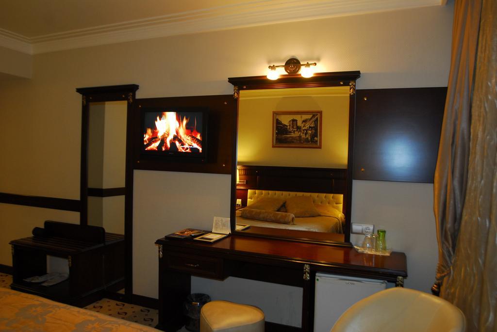 Adana Erten Hotel Eksteriør billede